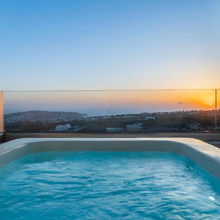 Cinnamon Villa With Private Hot Tub Pírgosz Kültér fotó