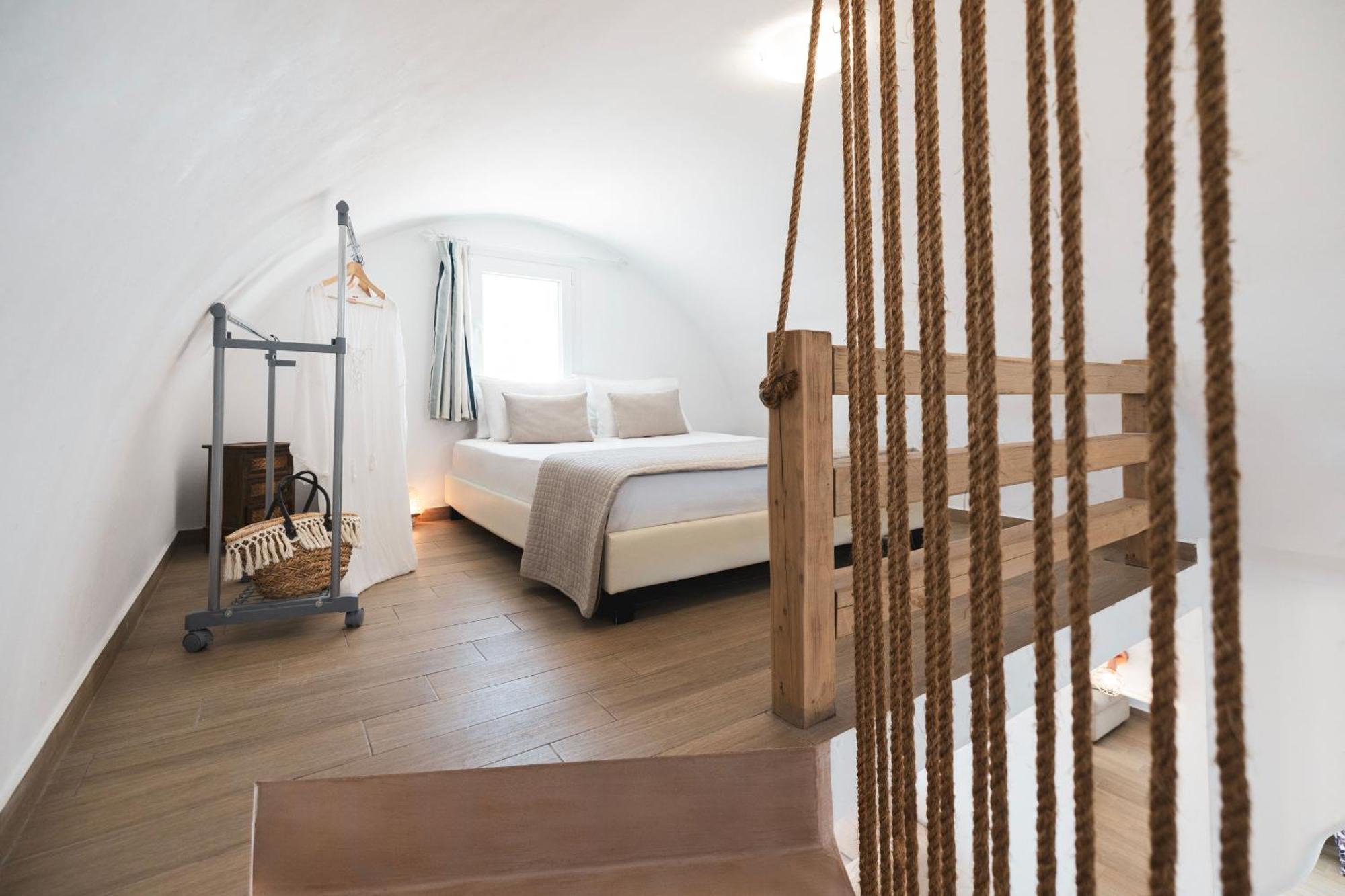 Cinnamon Villa With Private Hot Tub Pírgosz Kültér fotó