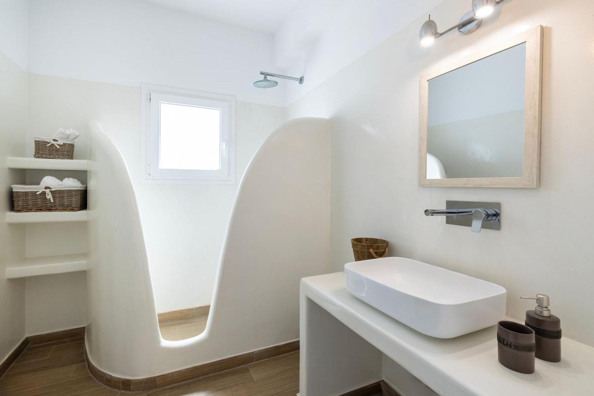 Cinnamon Villa With Private Hot Tub Pírgosz Kültér fotó
