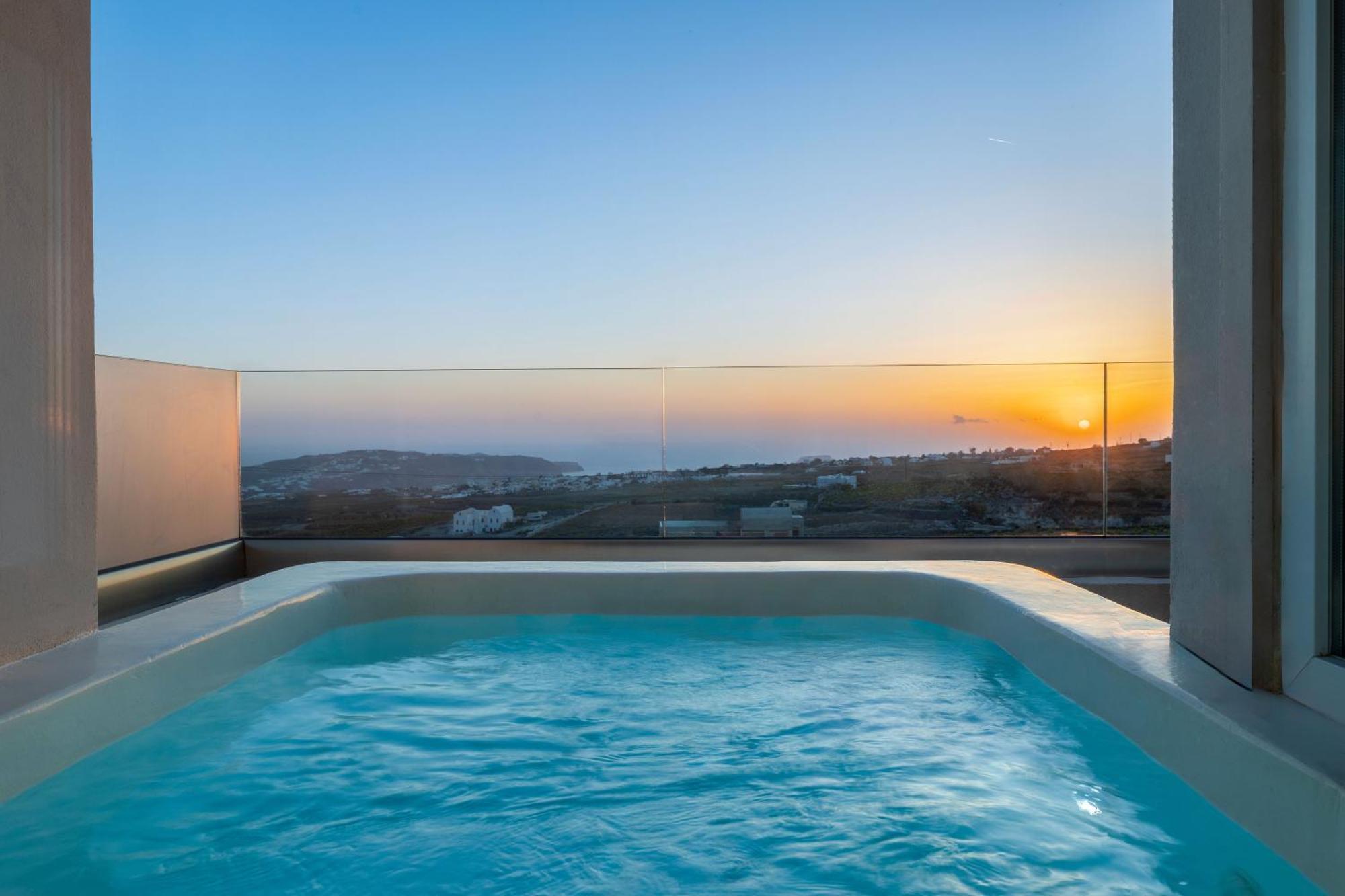 Cinnamon Villa With Private Hot Tub Pírgosz Kültér fotó